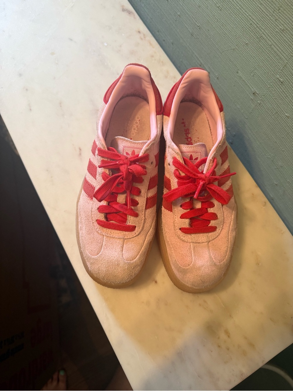 Adidas Sneakers